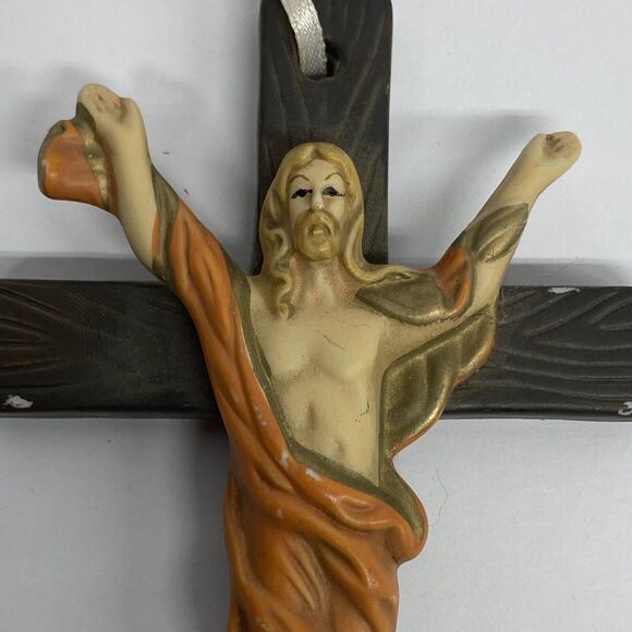 Ceramic Cross Crucifix Jesus Hand Painted VTG 7” Tall Wall Hanging - AS IS - Picture 2 of 10